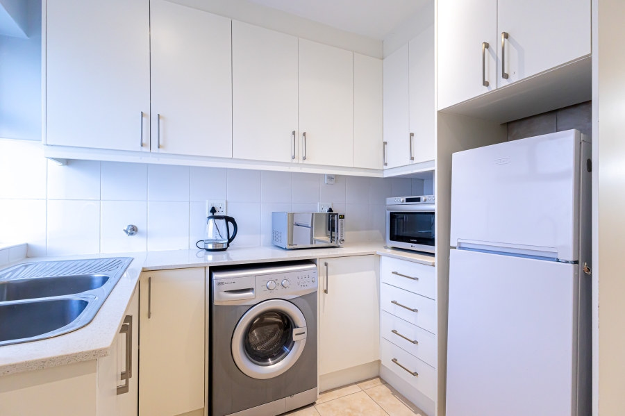 1 Bedroom Property for Sale in Sea Point Western Cape